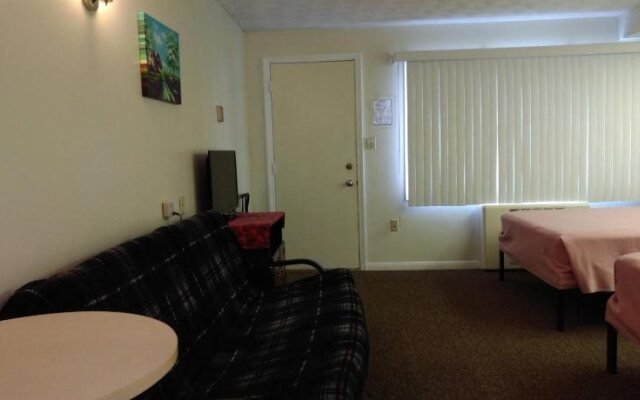 Driftwood Suites