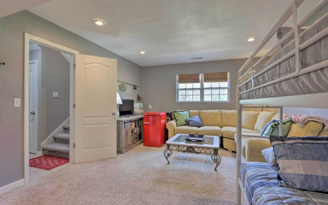 < 1 Mi to Marina: Family-friendly Osage Beach Home