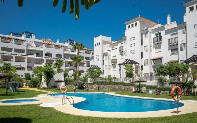 2091- Apt close from all amenities