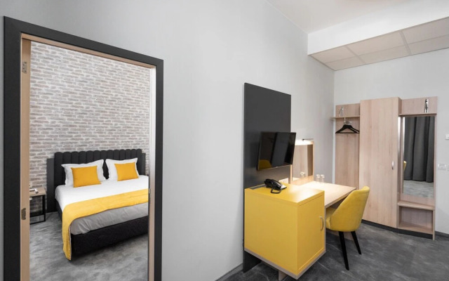 Adeo Hotel