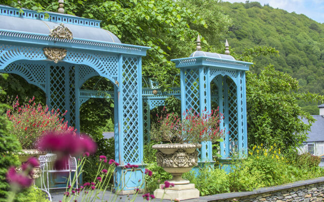 Newby Bridge Hotel