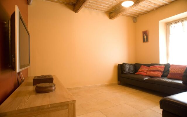 Mansion With 5 Bedrooms in Grans, With Pool Access, Furnished Garden a