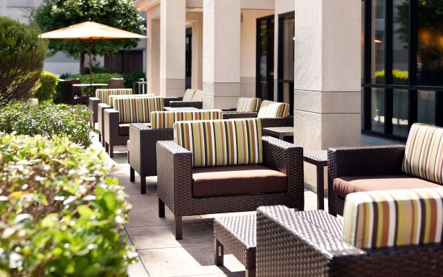 Courtyard by Marriott Oakland Airport