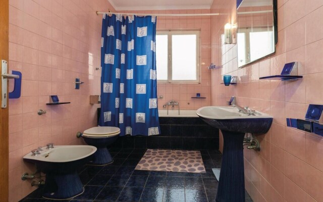 Nice Apartment in Lovrecica With 2 Bedrooms and Wifi