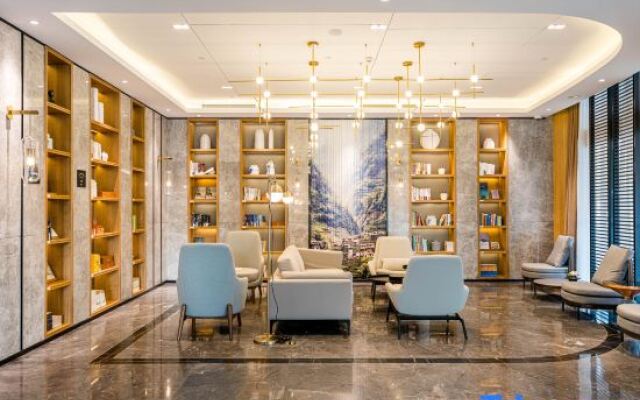 Waiting Century Hotel (Wujiaochang Yingao West Road Subway Station Branch)