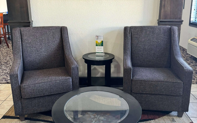 Quality Inn near I-72 and Hwy 51