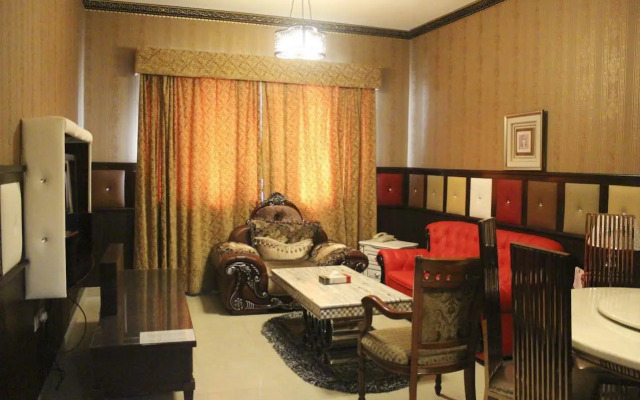 OYO 137 Clifton International Hotel