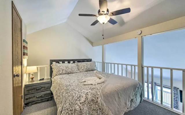 Cozy & Convenient Branson Condo w/ Balcony!