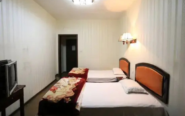Xiaoxian Taoyuan Hotel