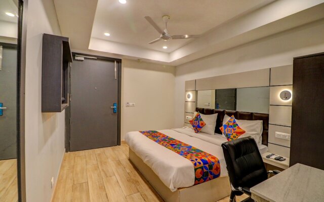 F9 Kirti Nagar by Fabhotel