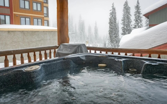 Mountain Time-spacious, Private Hot Tub,great View