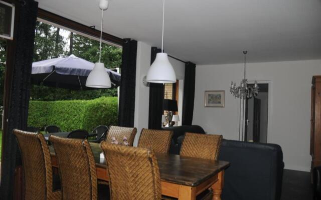 Holiday Home Eekhoornbosch