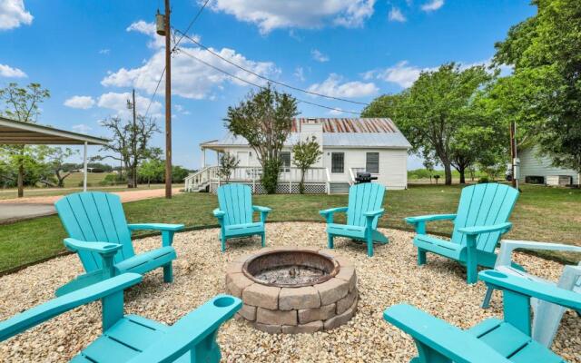 Gorgeous Home on Wine Trail w/ Fire Pit!