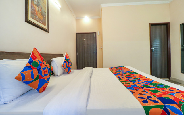 FabHotel Golden Sunrise Inn