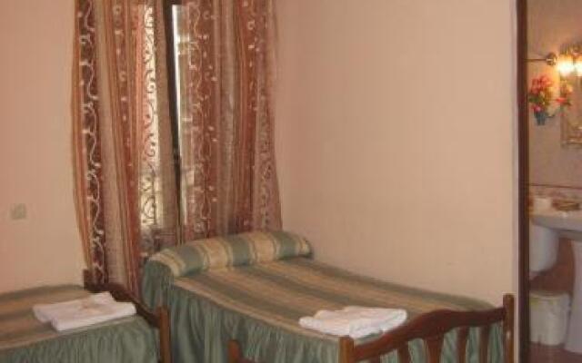 Conchita II Hostal