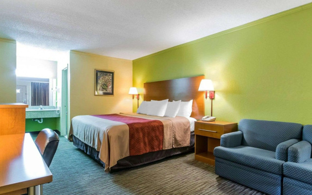 Econo Lodge Franklin South