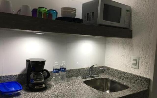 Best Beach Apartments - Cancun Plaza