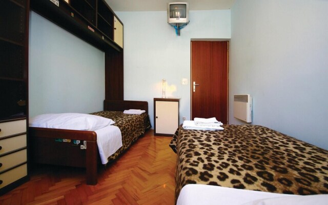 Beautiful Home in Kastel Sucurac With Wifi and 2 Bedrooms