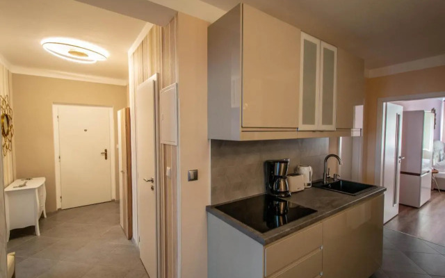 Pastel Art Deco 3BDR Ruterra Apt
