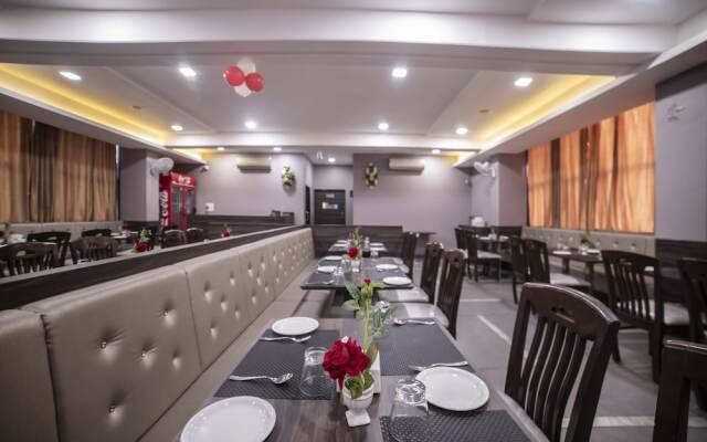 FabHotel Dawat Inn Waluj BK