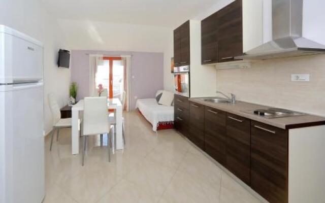 Sara Apartments