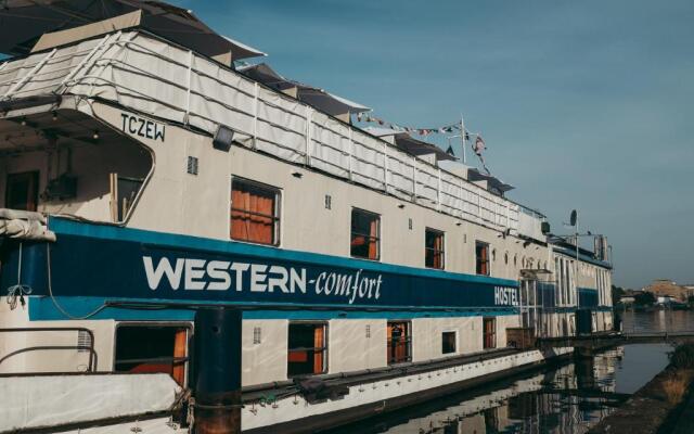 Eastern & Western Comfort Hostelboat