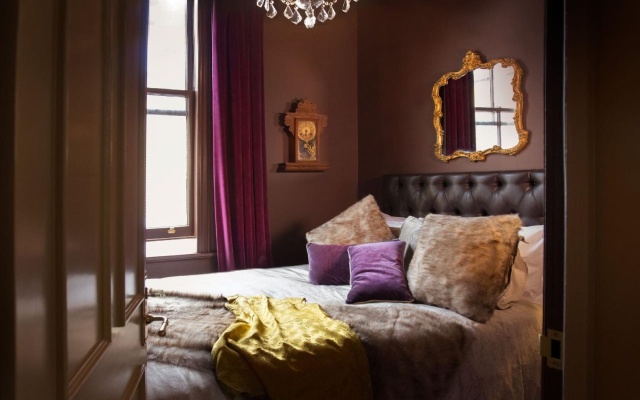 The Royal Hotel – Guest Rooms – Featherston