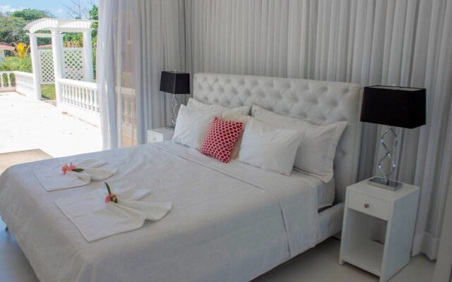 Romantic two Bedroom Deluxe Villa With all Modern Conveniences