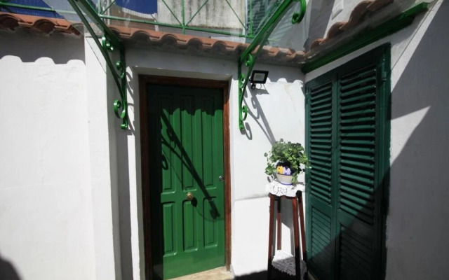 Dolls House Holiday Home