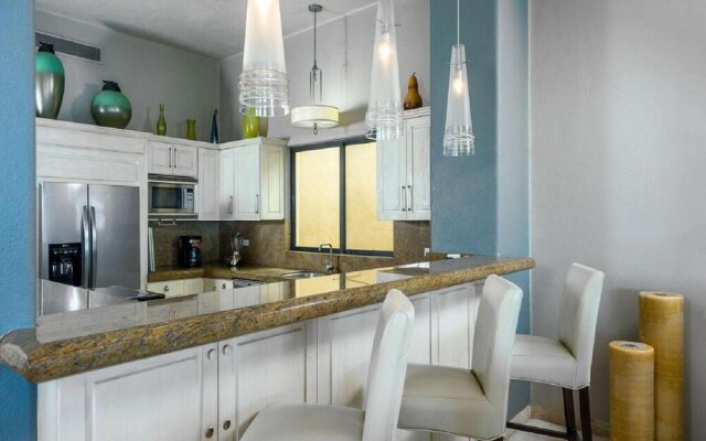 Sunny Vacation Villa 92