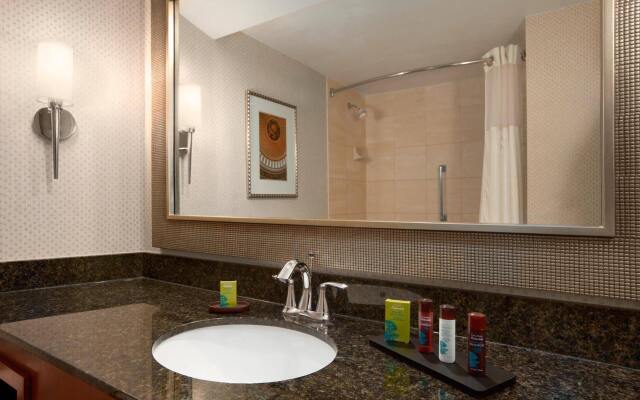 Embassy Suites by Hilton Crystal City National Airport