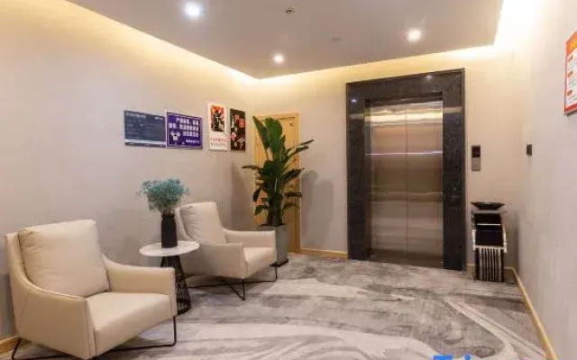 Huzhou Panting Hotel (China Zhili Children's Wear City)