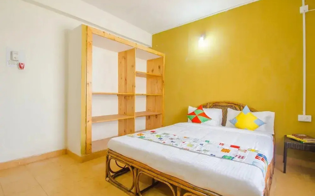 OYO 19181 Home Bright 2BHK Near Club Cubana