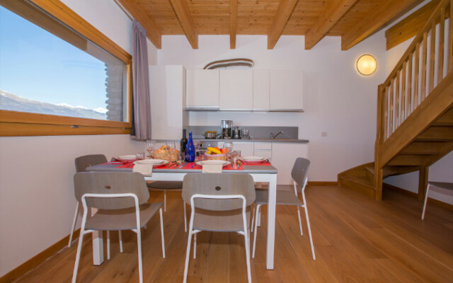 Paradiso del Lago T4