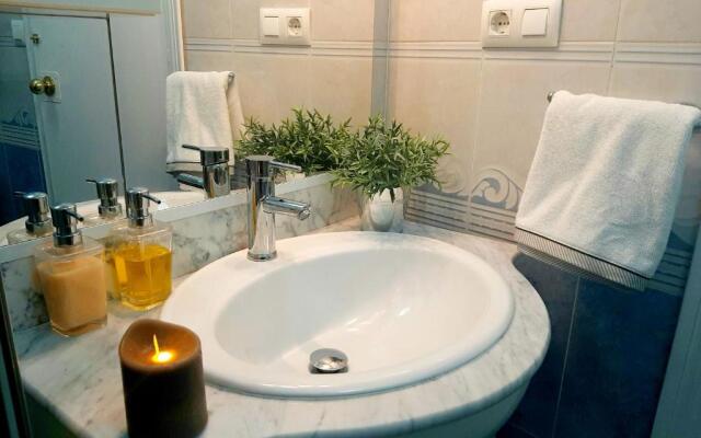 Sevilla Centro Catedral Bohemian & Suites Arenal - Parking