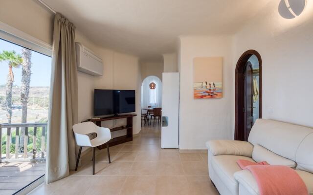 Luxury Apartment+Pool P69 Next To the Beach