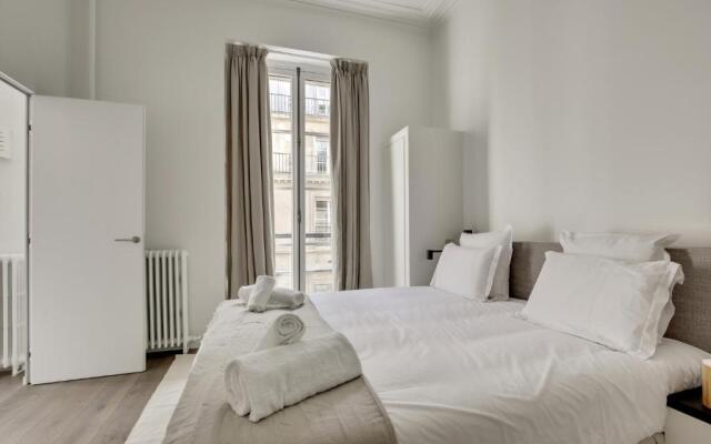 Modern Apt 3bdr/3bath - Louvre Museum/Tuileries