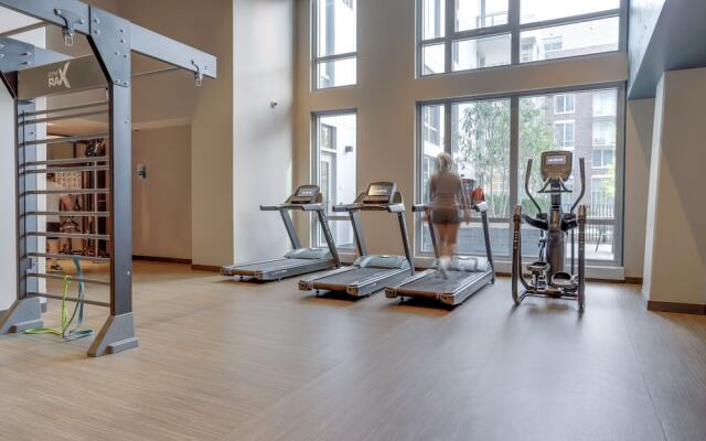 Gorgeous 1Br at Clarendon With Gym