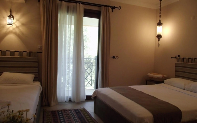 Dardanos Hotel