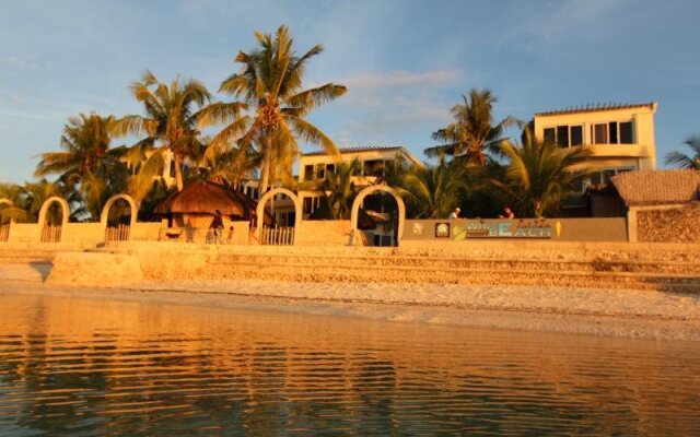 Aladin White Beach Resort