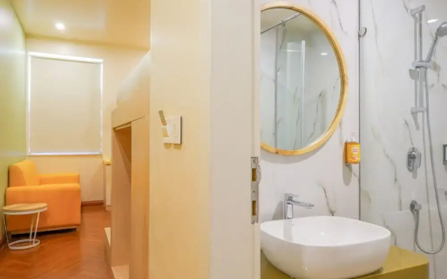 Bloom Hotel - Golf Course Road, Sector 43