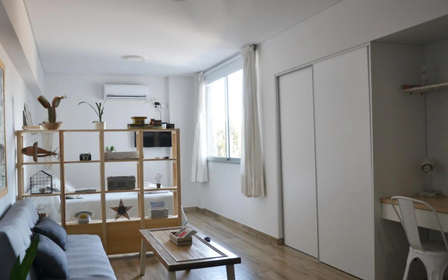 Luminous and confy mono apart