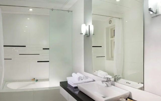 Sapphire Suites