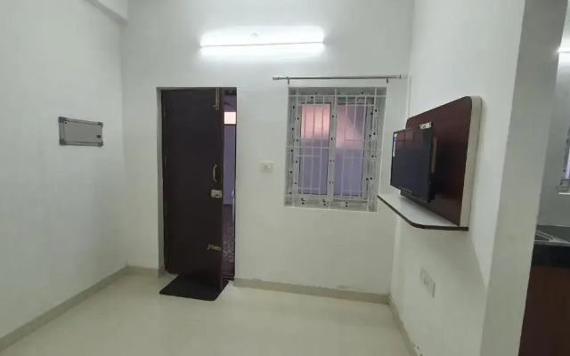 JR Service Apartment Hotel