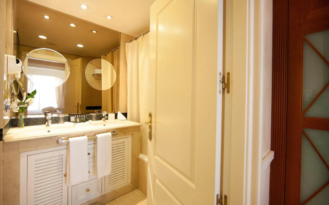 Apartamentos Guadalpin Boutique