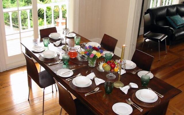 Auckland Birdwood House B&B