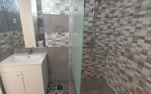 Tropicana Holiday Apartments