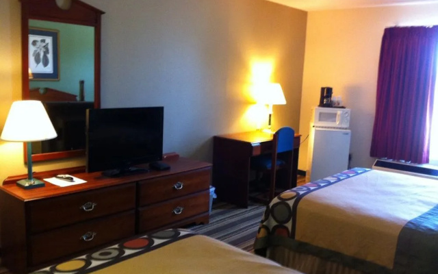 Super 8 Calvert City/Ky Lake Area