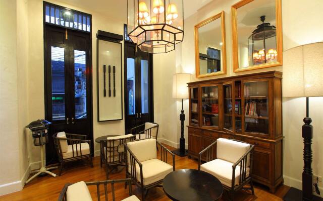 99 The Gallery Hotel