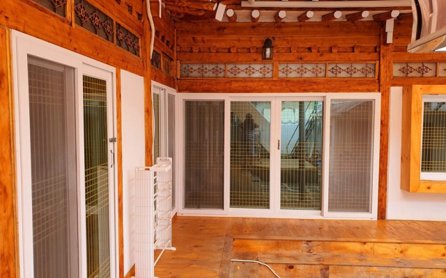 Hwangridangil Adamjeong Hanok Stay